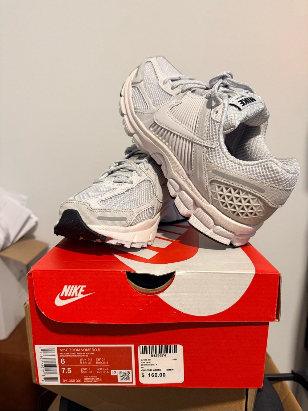 Nike Vomero 5